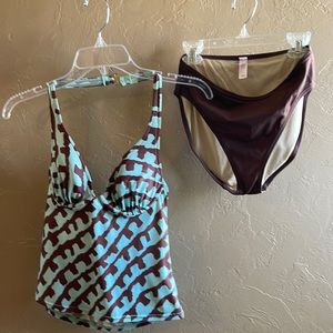 Victoria’s Secret tankini with matching bikini bottoms, size small